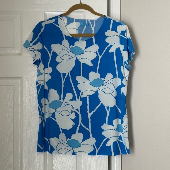 J. McLaughlin Lightweight Tee Tank Cap Sleeve Floral Blue and White Top Small S - Picture 1 of 5